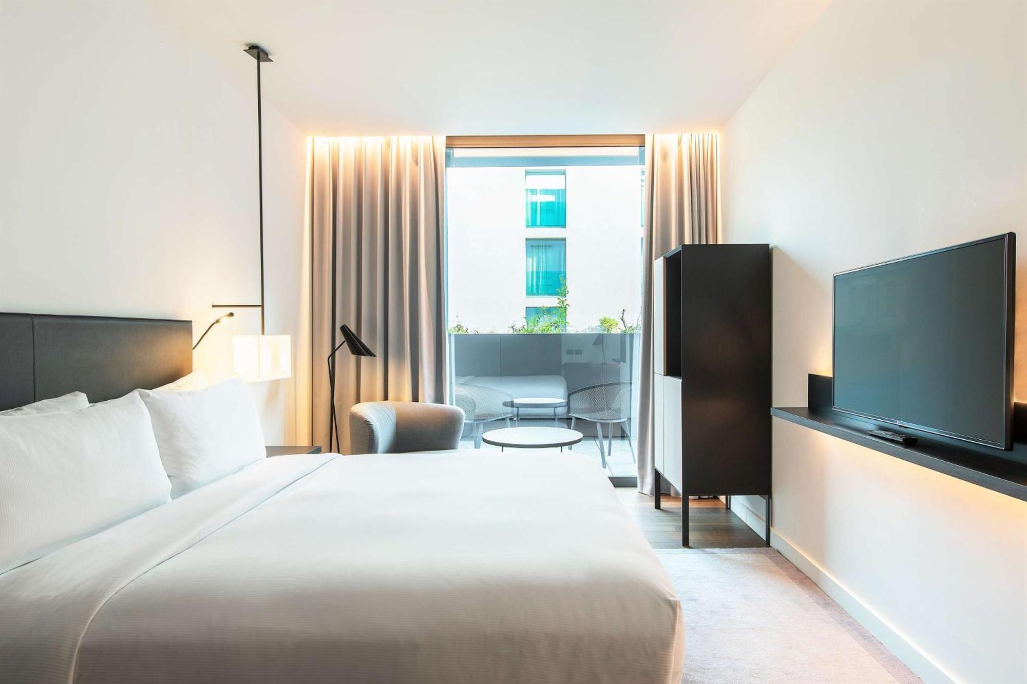 Hilton Côme