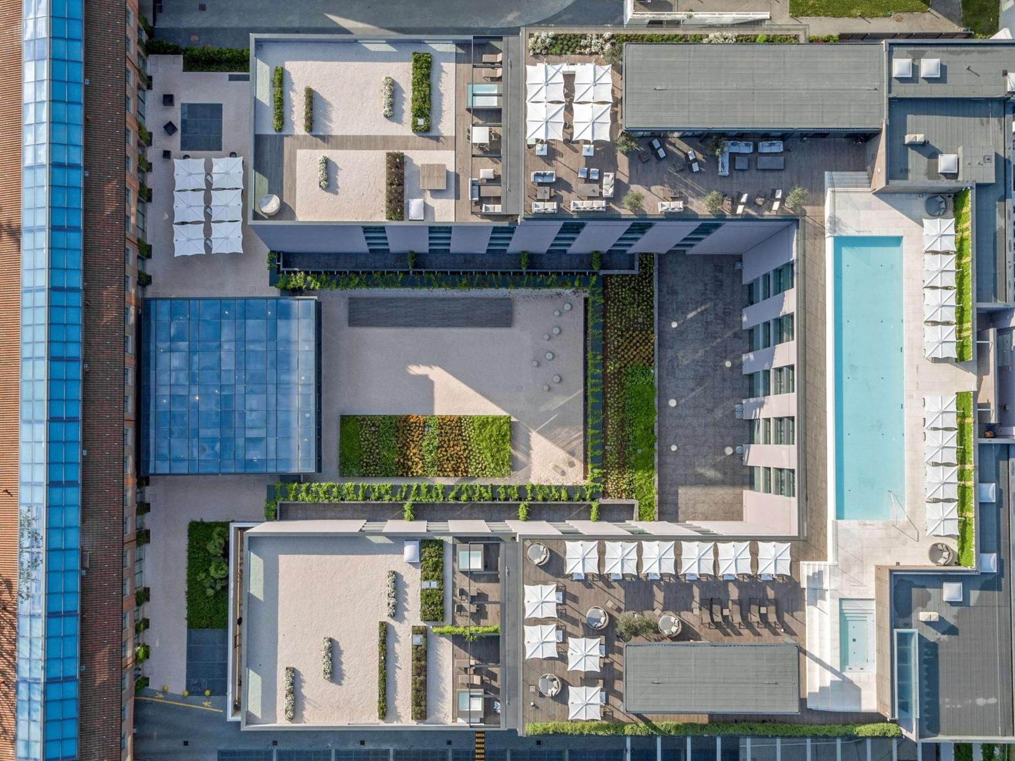 Hilton Côme